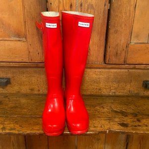 Women's Original Tall Gloss Buckle Strap Rain Boots- Military Red